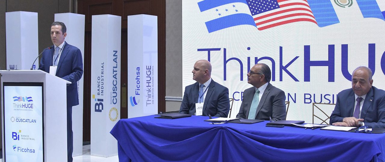 Ficohsa, líder en desarrollo y generación de empleo en el Triángulo Norte