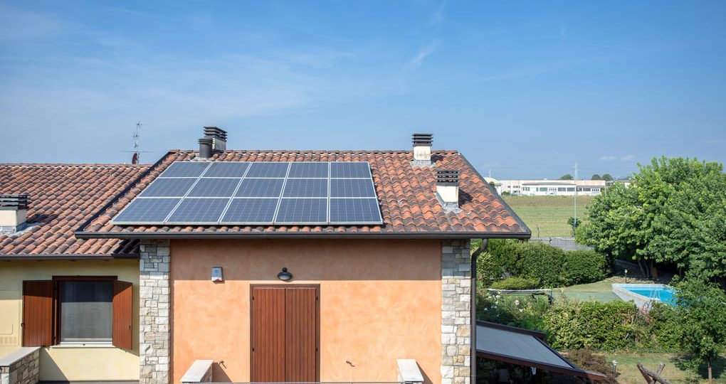 La Casa de las Baterías: garantía y servicio en paneles solares Panamá